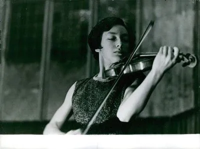 Claire Bernard (克莱尔·伯纳德) album cover
