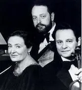 鲍罗丁三重奏组 (Borodin Trio) 唱片封面