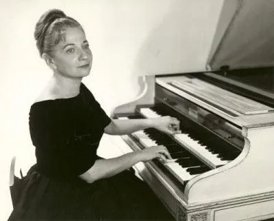 Sylvia Marlowe