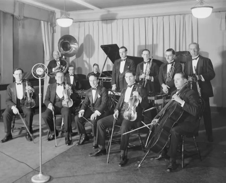 RCA胜利交响乐团 (RCA Victor Symphony Orchestra) 唱片封面