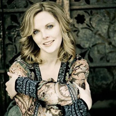 托马斯 (Elin Manahan Thomas) 唱片封面