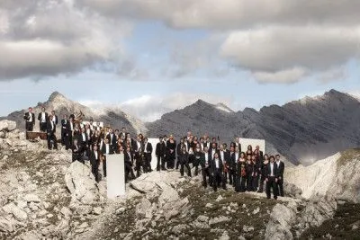 交响乐团因斯布鲁克和独奏者 (Symphonieorchester Innsbruck Und Solisten) 唱片封面