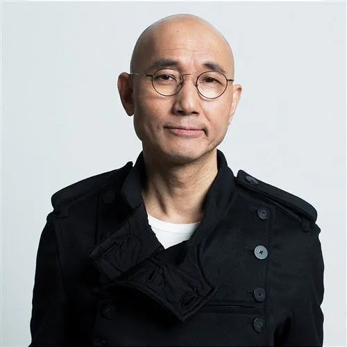 卢冠廷 (Lowell Lo) 唱片封面