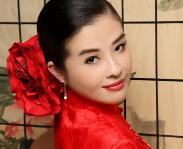 杨曼莉