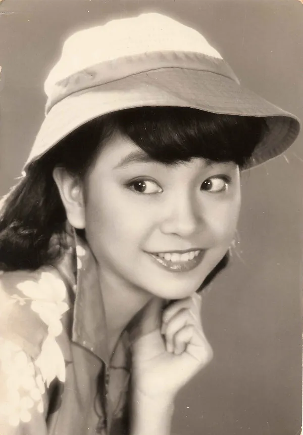 陈秋霞 (Chelsia Chan) 唱片封面